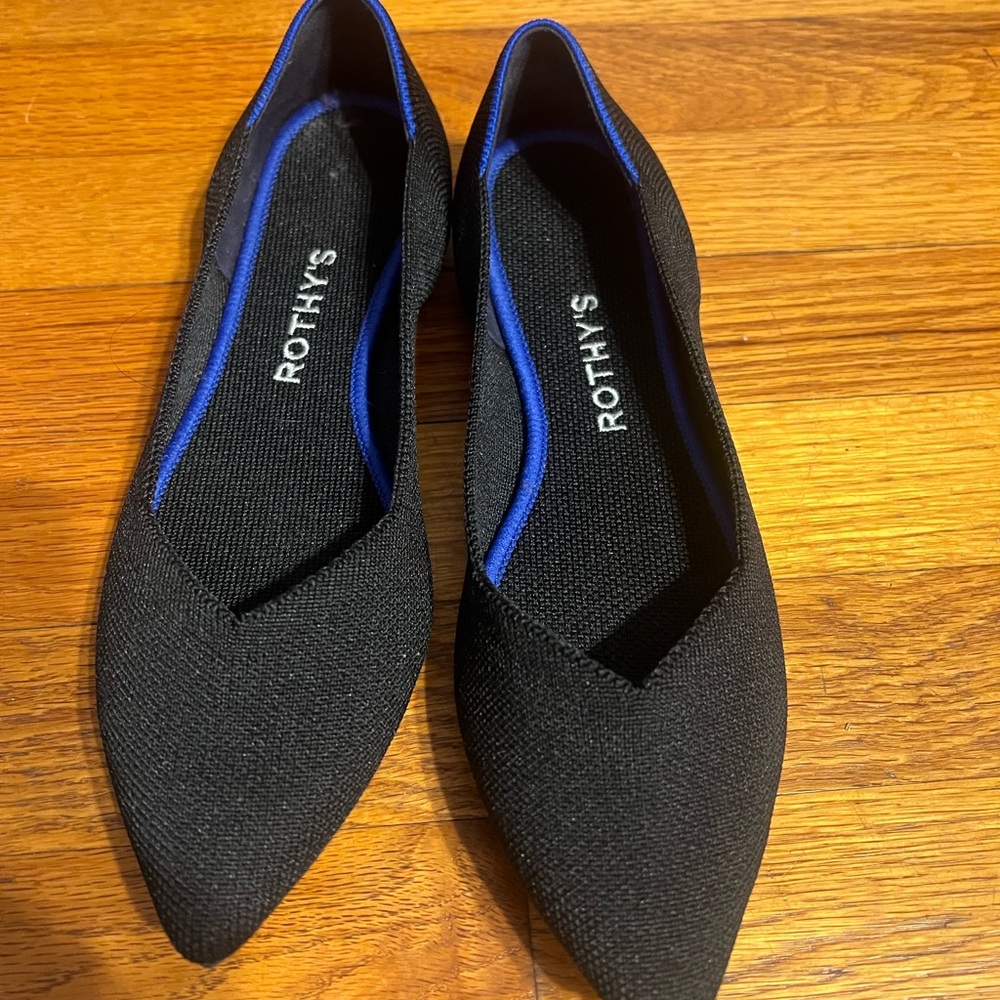 Rothy’s black Point flat size 7.5